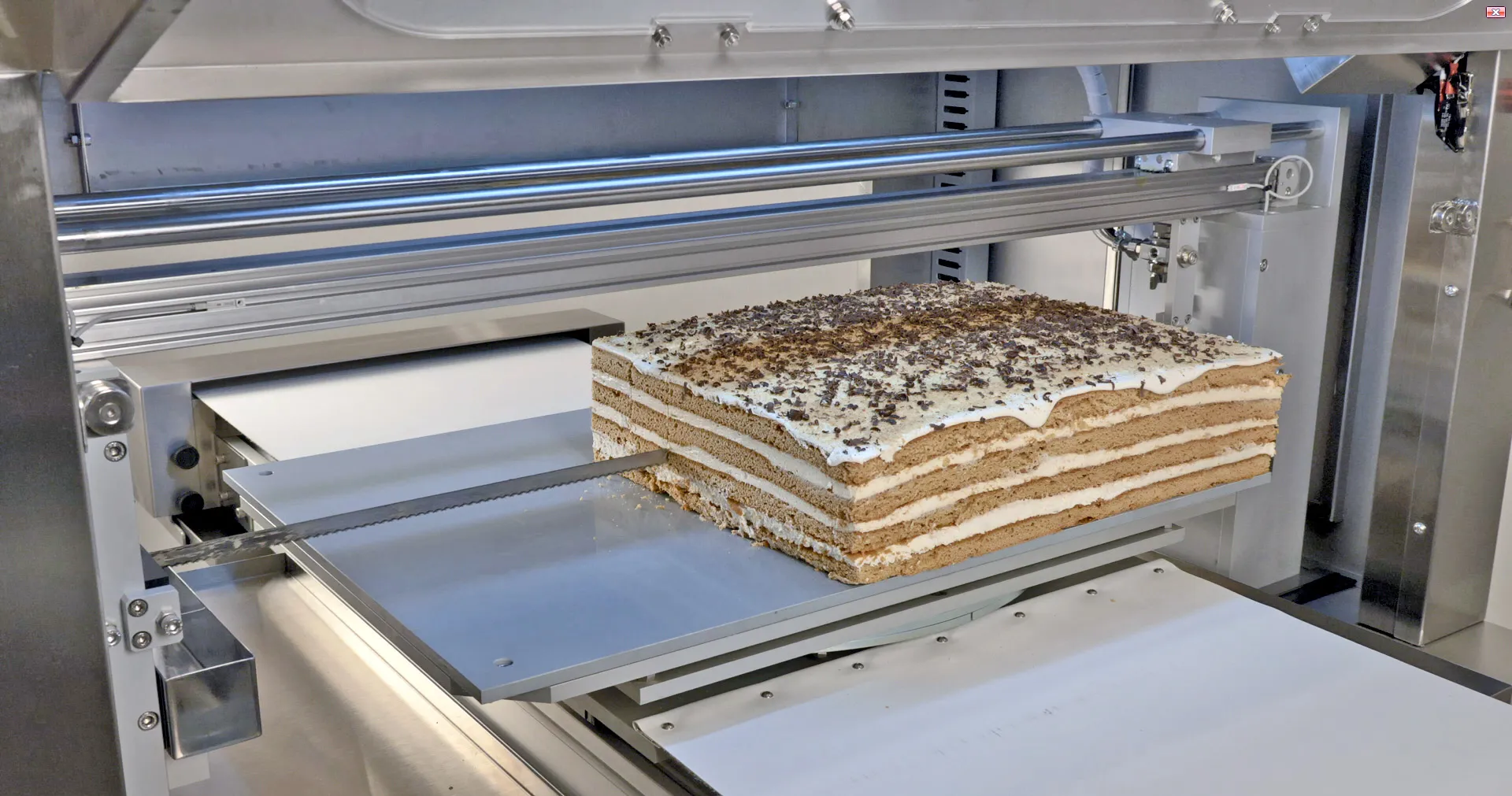 Машина для вертикальной нарезки тортов и бисквита GR-600 Машина для вертикальной нарезки тортов и бисквита GR-600