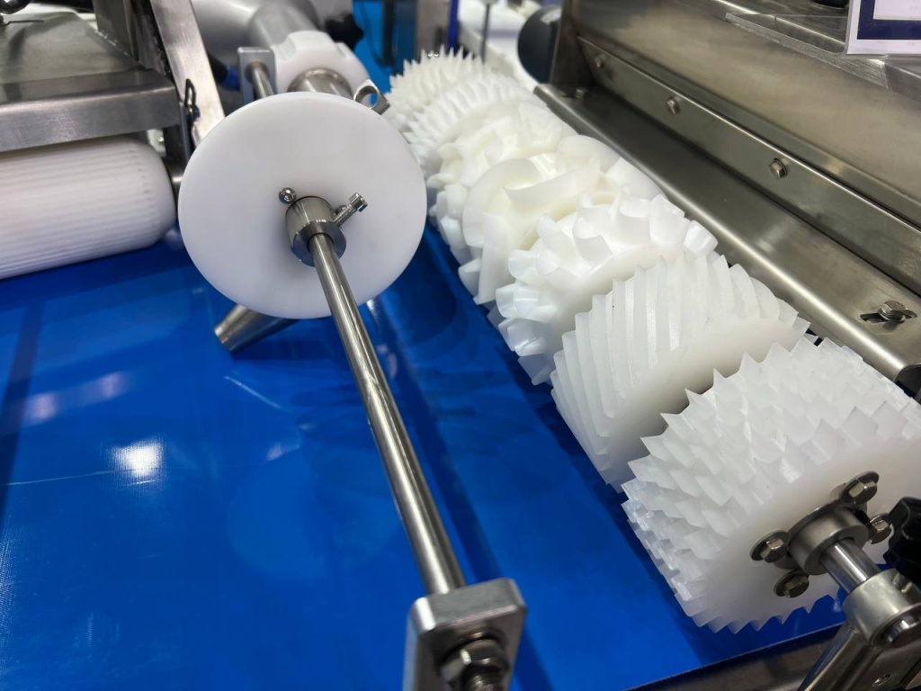 Линия для дрожжевых и слоеных изделий с начинкой и без Bakeline GF-250